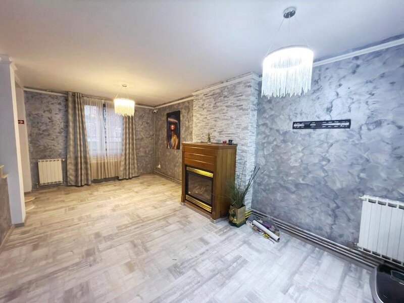 Vatra Luminoasa, vila individuala 6 camere, curte proprie, orice activitate