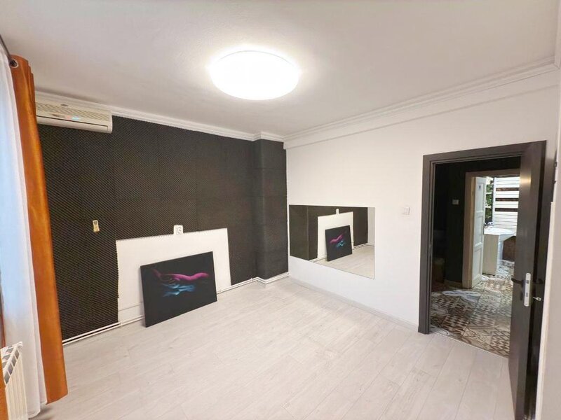 Vatra Luminoasa, vila individuala 6 camere, curte proprie, orice activitate