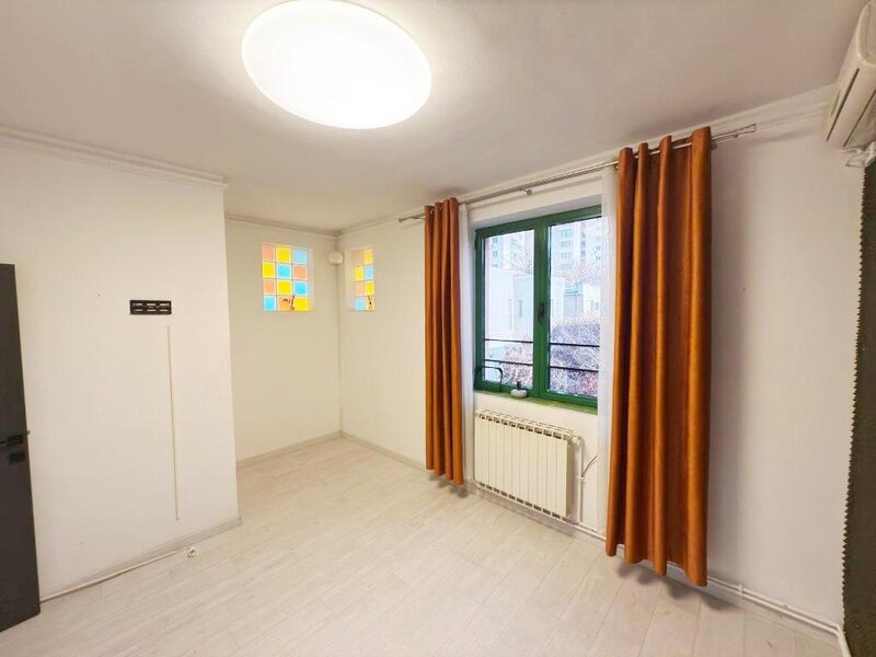 Vatra Luminoasa, vila individuala 6 camere, curte proprie, orice activitate