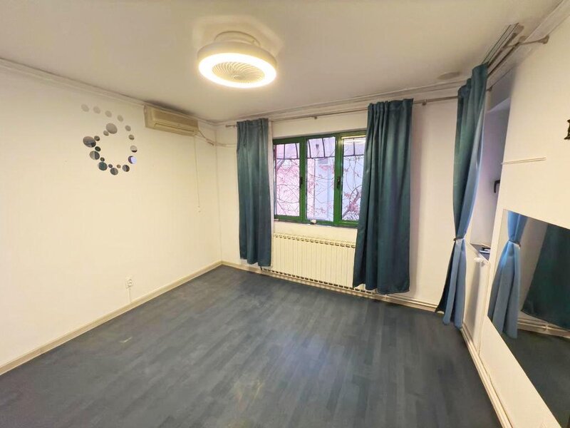 Vatra Luminoasa, vila individuala 6 camere, curte proprie, orice activitate