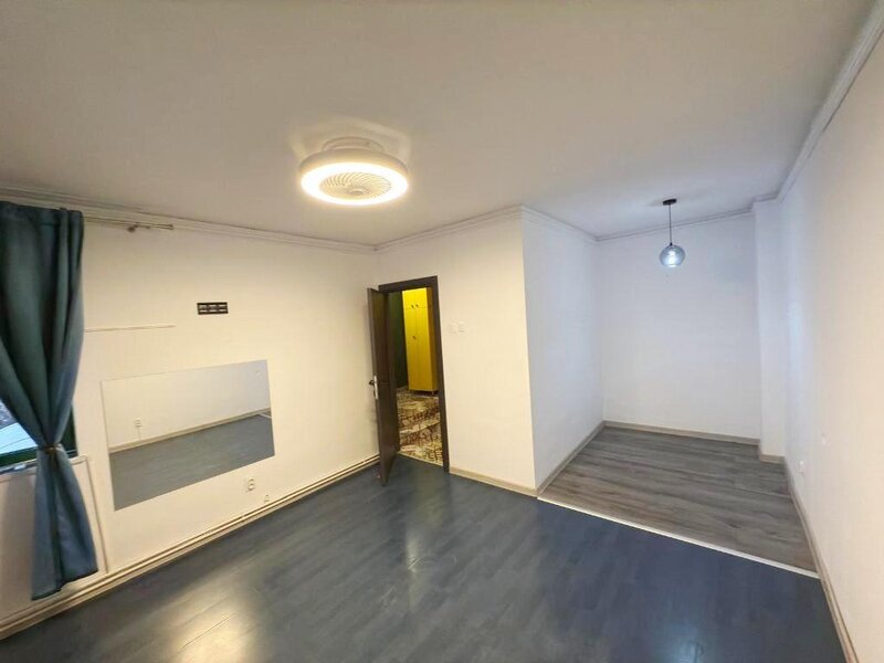 Vatra Luminoasa, vila individuala 6 camere, curte proprie, orice activitate